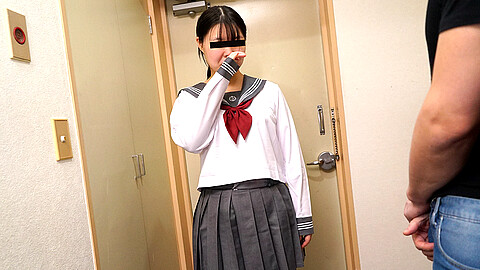 Minami Shimohira 女子学生