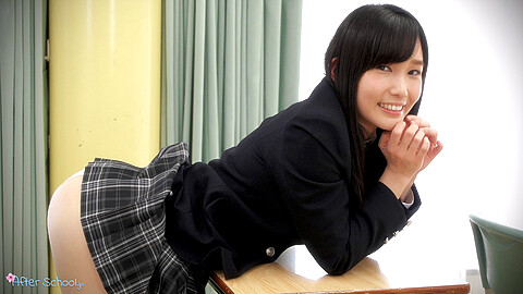 Yui Kasugano Schoolgirl