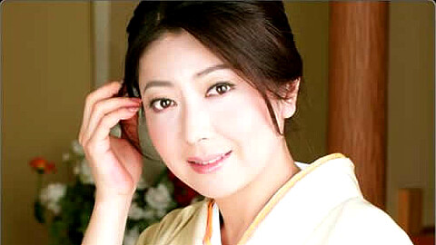 Ayano Murasaki 人妻
