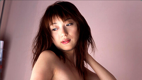 Sayaka Tsutsumi 有名女優